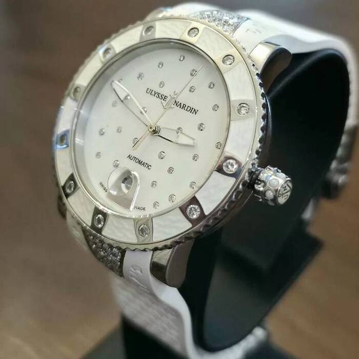 Ulysse Nardin женские часы с бриллиантами03 Ulysse Nardin женские часы с бриллиантами-3