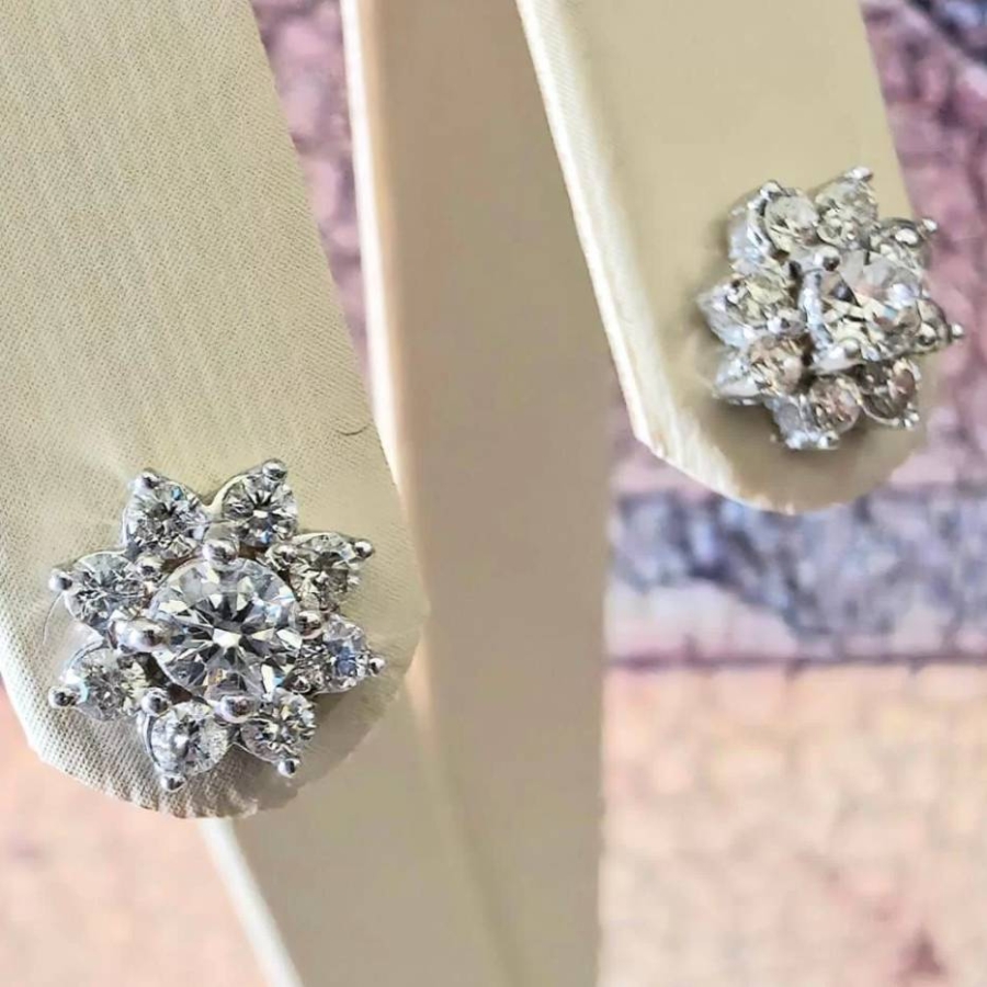 Золотые серьги пусеты с бриллиантами 0,8 ct-7