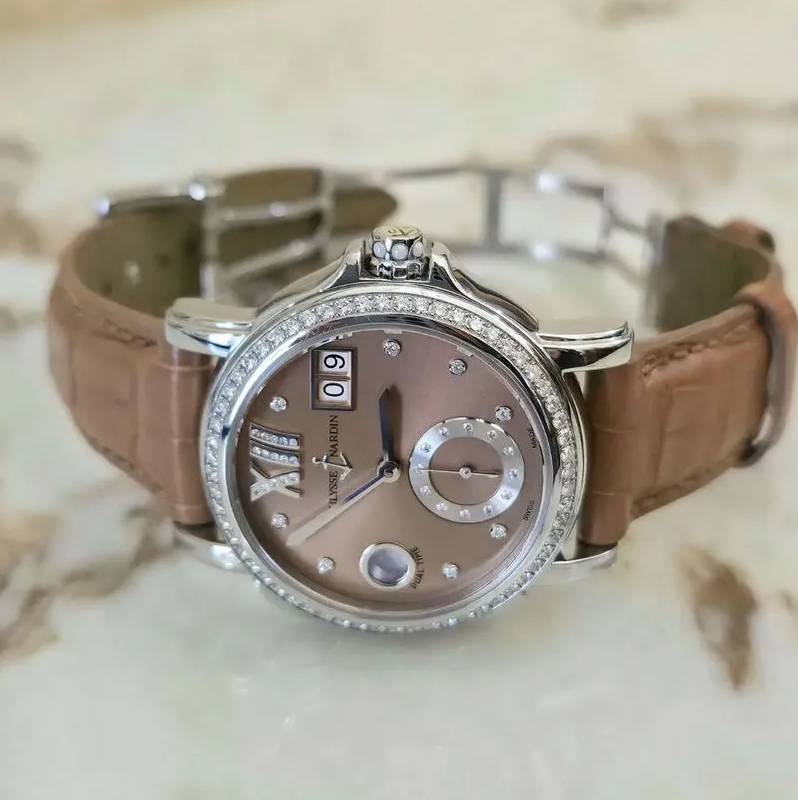 Ulysse Nardin женские часы с бриллиантами оригинал01 Ulysse Nardin женские часы с бриллиантами оригинал-1