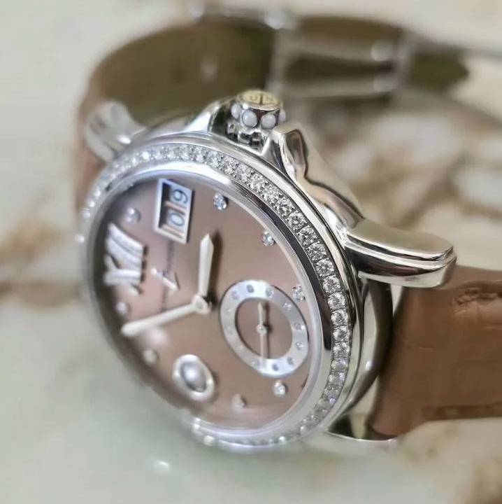 Ulysse Nardin женские часы с бриллиантами оригинал09 Ulysse Nardin женские часы с бриллиантами оригинал-3